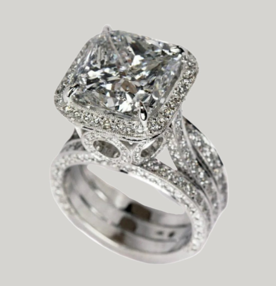 TJ Wholesale Pakistan's TRSH053 GWH Up Level Cushion Ring is a trendy and sophisticated artificial jewelry item. This stylish accessory will give your clothes a sophisticated touch and uplift any ensemble. It's the ideal complement to your jewelry collection, expertly crafted with meticulous attention to detail.
